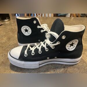 Womens Converse Chuck Taylor All Star Lift canvas high-top platform sneaker